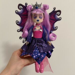 Royale High Avrilla Dark Fairy Fashion Doll Series 1